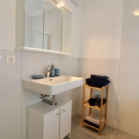 Modern Balcony Apartment With Free Parking Vienna Exterior photo