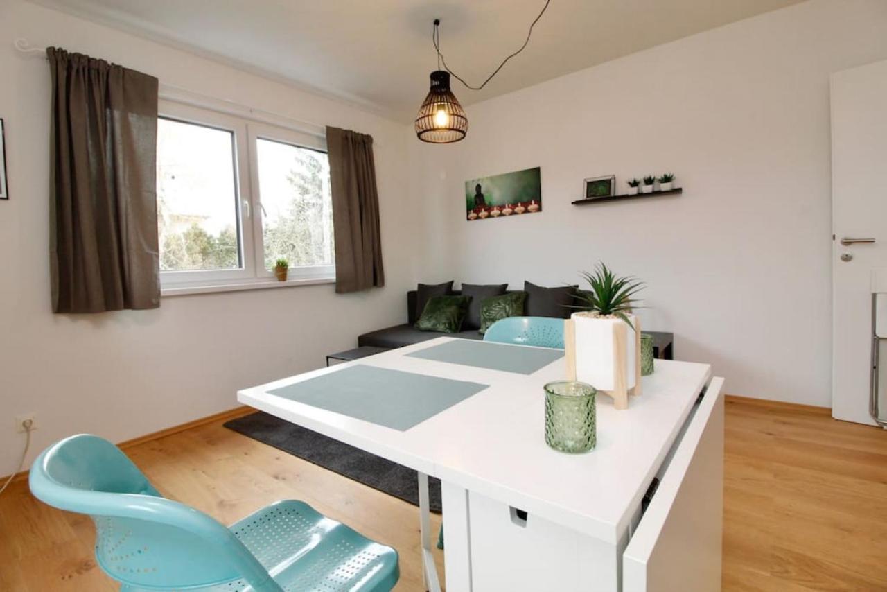 Modern Balcony With Free Parking Wien