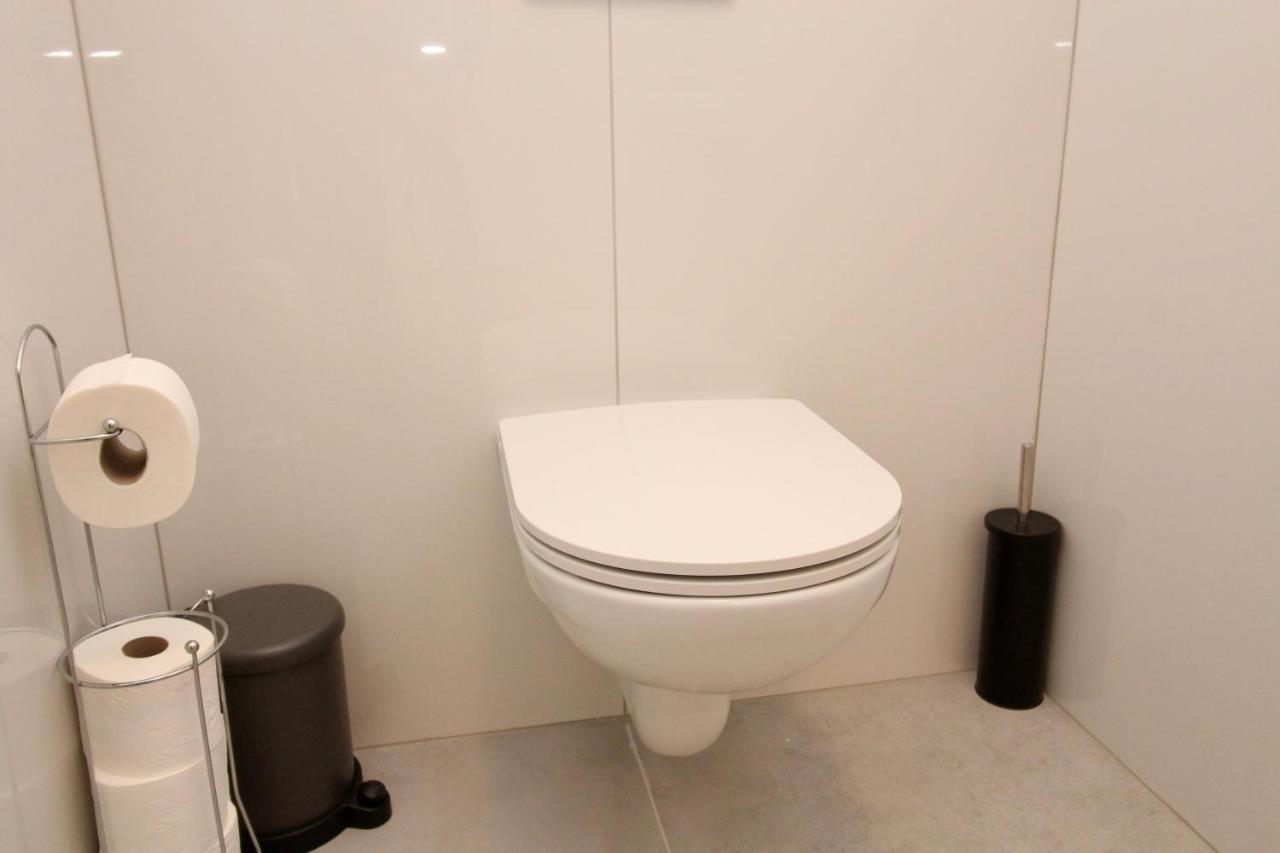 Modern Balcony With Free Parking Apartment Wien