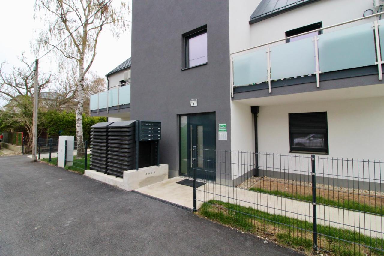 Modern Balcony With Free Parking Apartament *